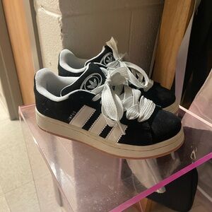 Adidas Campus black and white size women’s 8